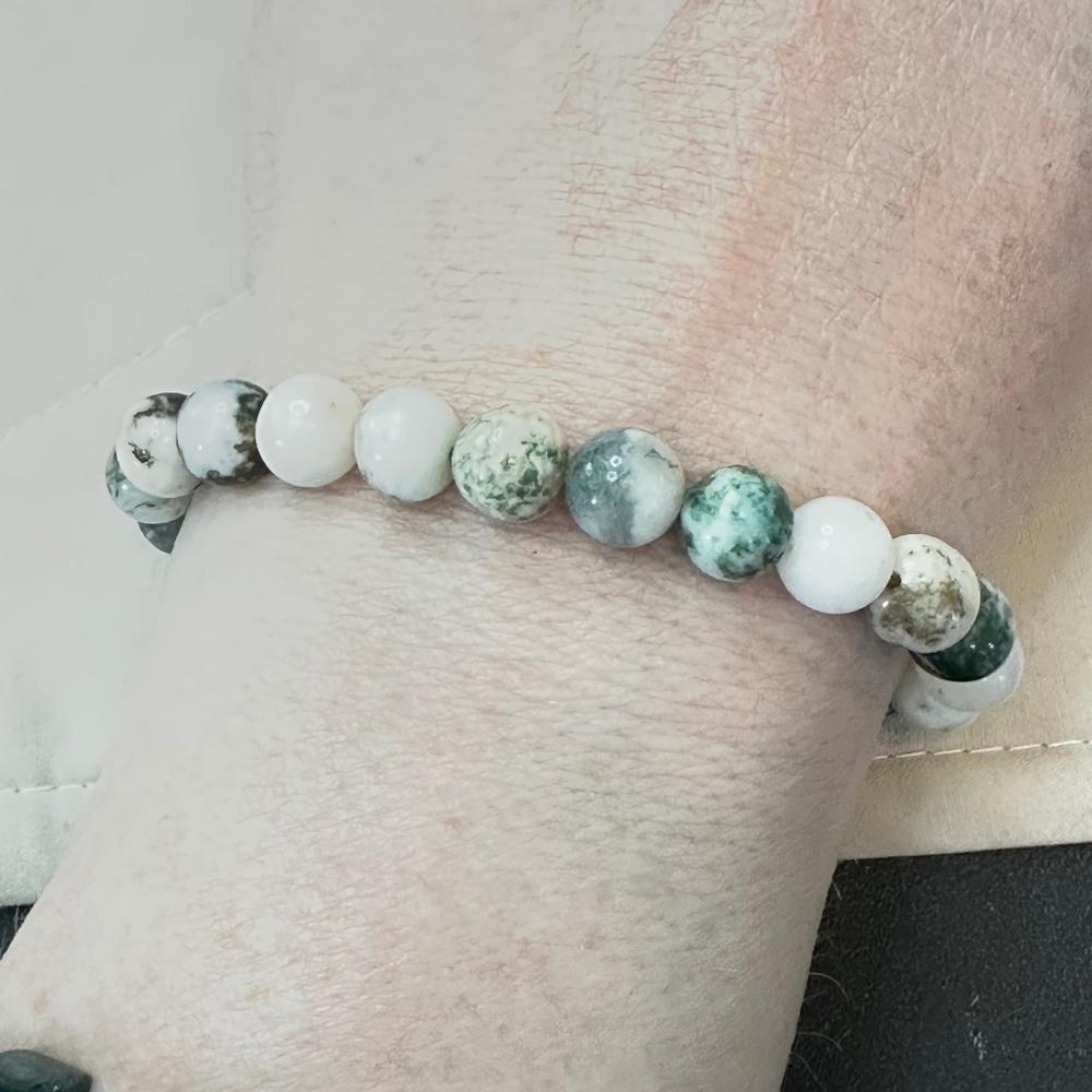 Tree Agate beaded stretchy bracelet. Multicolor stones. - Picture 10 of 16